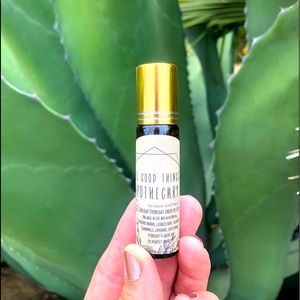 Herbal Under Eye Serum || handcrafted organic clean effective beauty